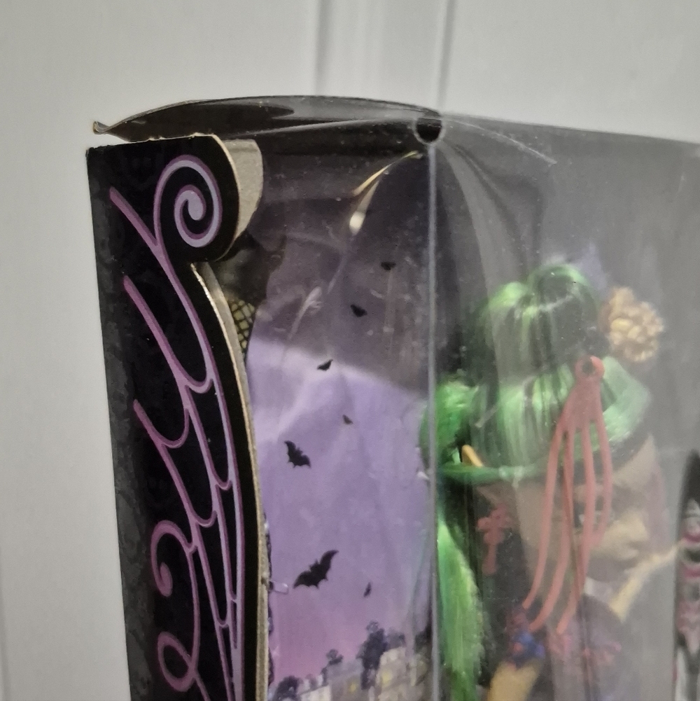 Vintage Monster High Jinafire Long SCARIS Doll IN BOX- Green and Gold - Picture 4 of 9